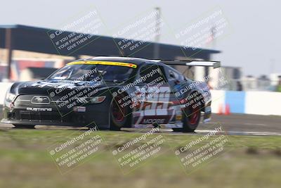 media/Jan-18-2026-CalClub SCCA (Sun) [[8bc6468723]]/Group 5 Race/Turn 1/